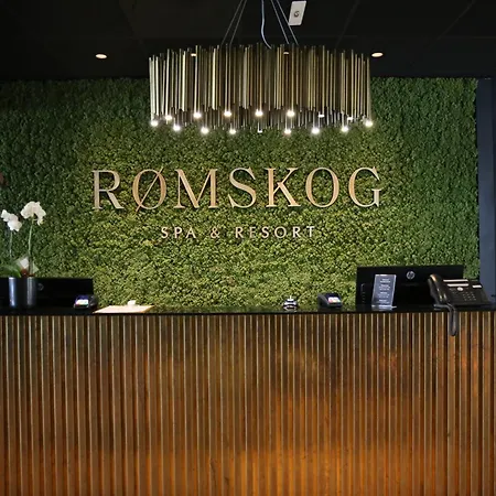 Romskog & - Unike Hotel 4*