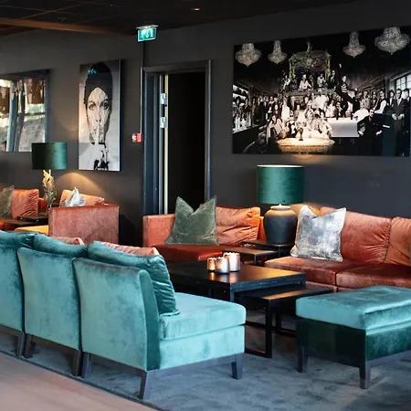 Romskog & - Unike Hotel 4*