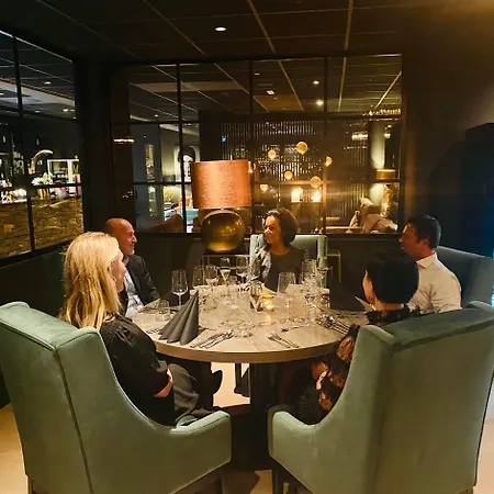 Romskog & - Unike Hotel 4*