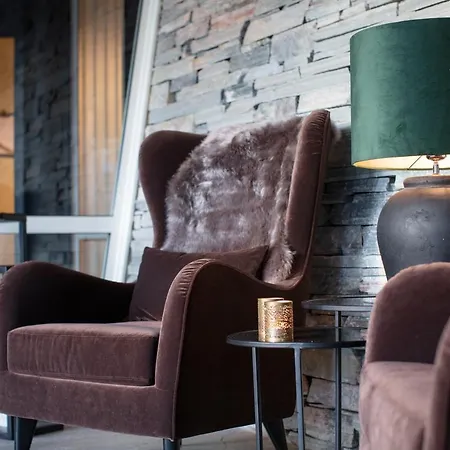 Romskog & - Unike 4*